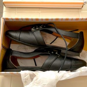 Wild Diva saddle shoes schoolgirl flats